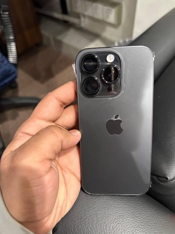 Iphone 15pro 128Gb Black Colour 4