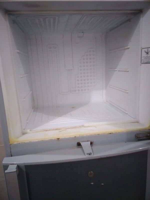 Dawlance 9175 Wb ES plus Refrigerator 3