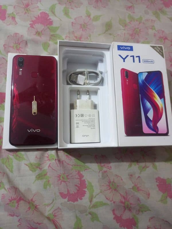 vivo Y11 3GB Ram 32GB Rom All accessories complete box 0319-7287245. 0