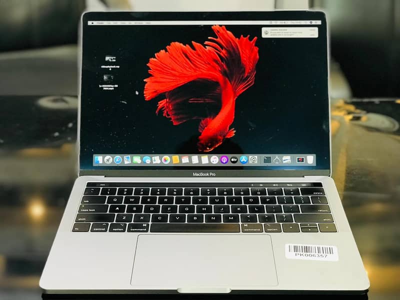 APPLE MACBOOK PRO 2017 WITH 16GB/256 SSG 5