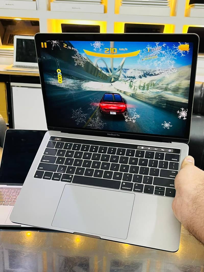 APPLE MACBOOK PRO 2017 WITH 16GB/256 SSG 6