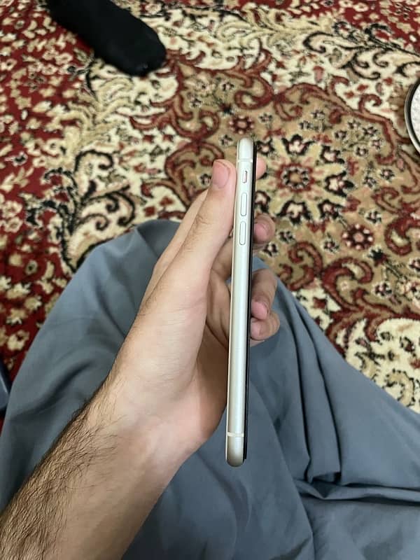 iphone 11 pta 4