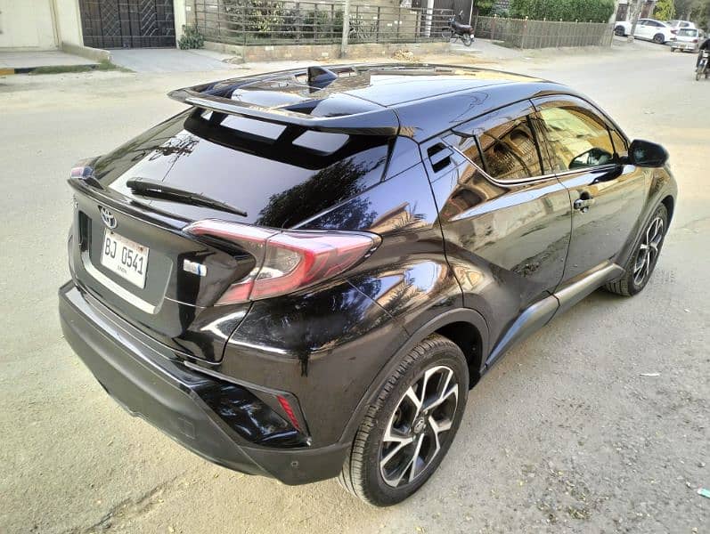 Toyota C-HR 2017 6