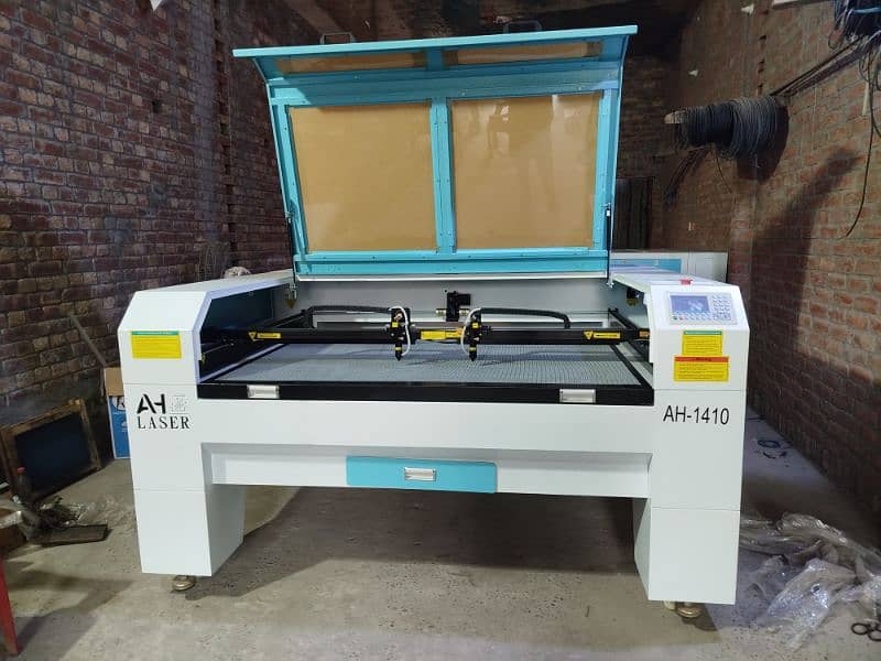 Laser cutting machine 3