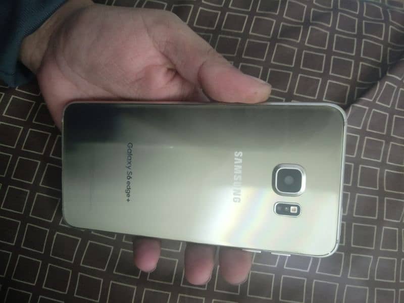 Samsung Galaxy S6 edge + 1