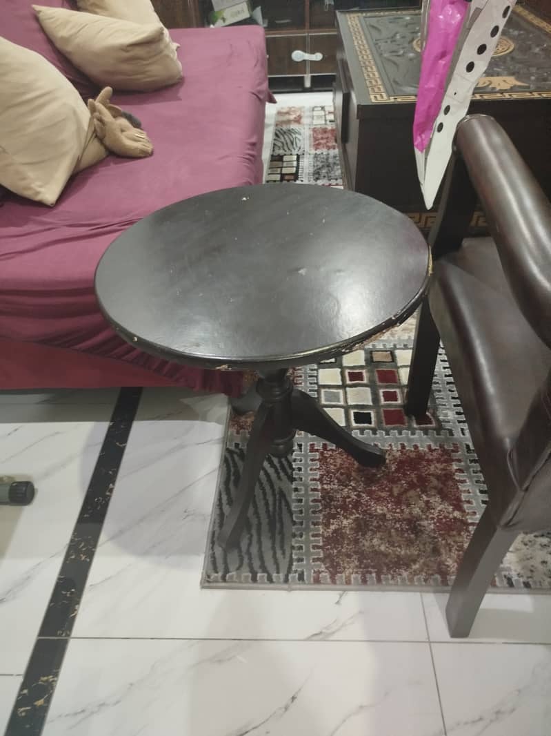 Wooden Chairs with Coffee Table 2