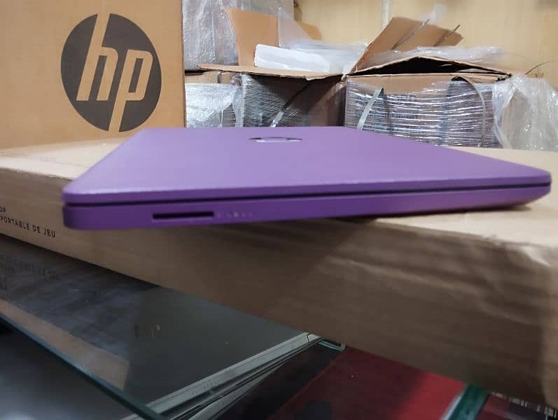 Hp 14s AMD 3020 8gb 256gb 2gb Graphics 1