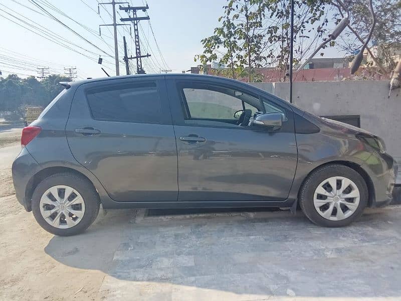 Toyota Vitz 2015 7