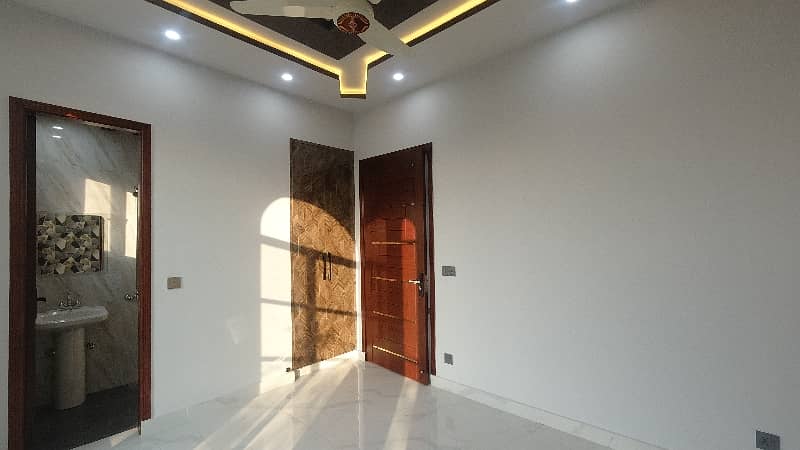 Buy A Centrally Located 5 Marla House In Bismillah Housing Scheme - Block B 22