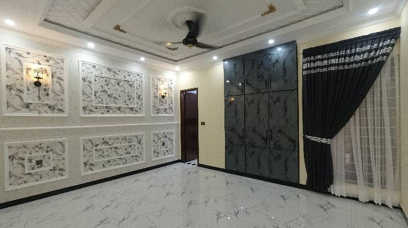 10 Marla House Is Available For Sale In Bismillah Housing Scheme 11