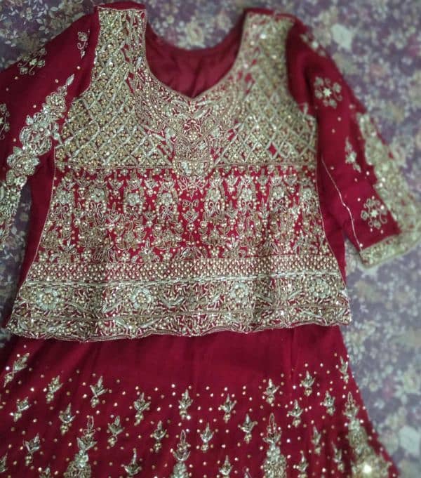 lehnga bilkul new h shop se lie hai but use ni kiya. . 1