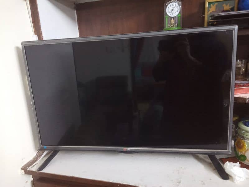 32 inch LG LED TV 0