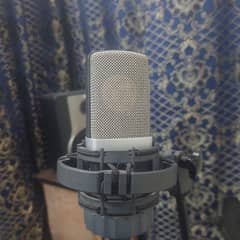 AKG C214 Professional Condenser Microphone large-diaphragm