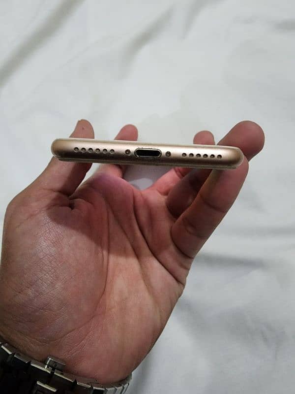 Iphone 8 non PTA along with box and charger 6