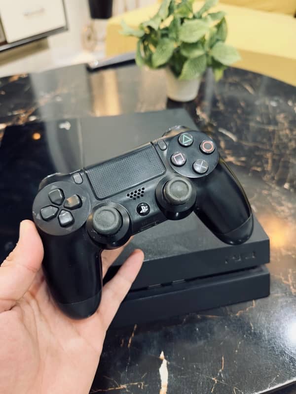 Ps4 Fat 500GB with One Controller 1