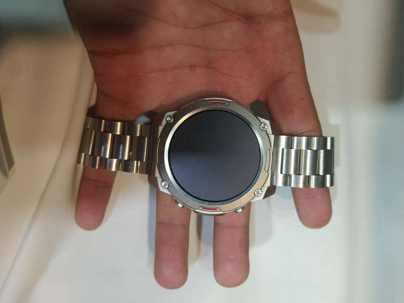 R-011 LUXE Smart Watch 0