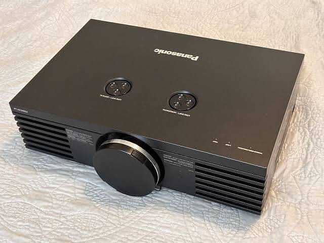 Panasonic PT-AE4000 LCD Projector 0