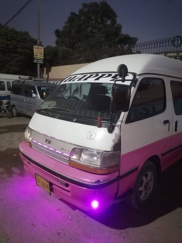 Toyota hiace custom reg 2006 2