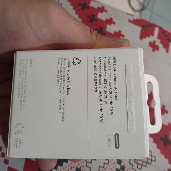 Apple iPhone 16 pro max charges original 1