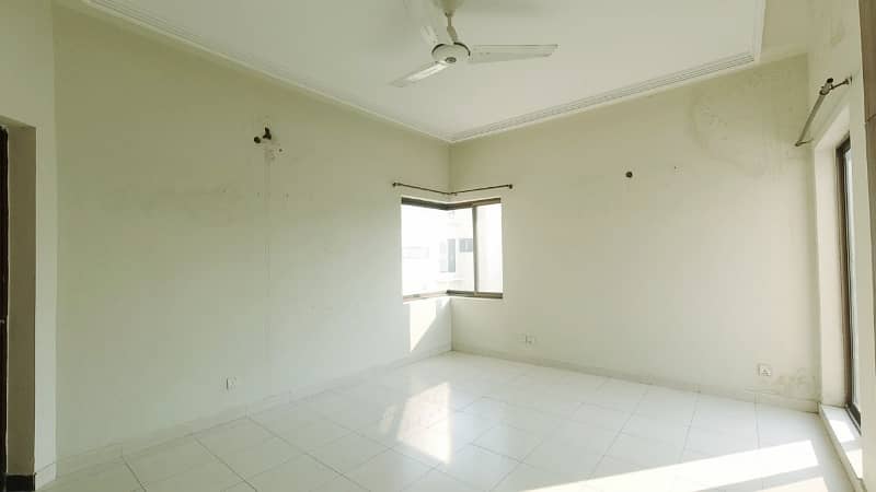 10 Marla House For Sale In  Dream Gardens  Phas-1 Lahore 25