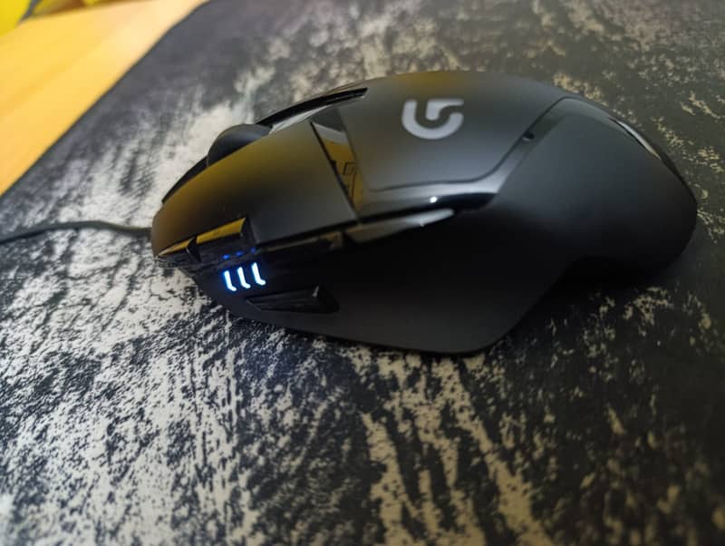 Logitech G402 Hyperion Fury 9