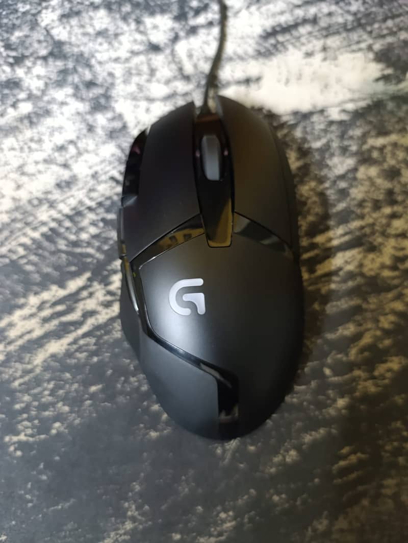 Logitech G402 Hyperion Fury 11