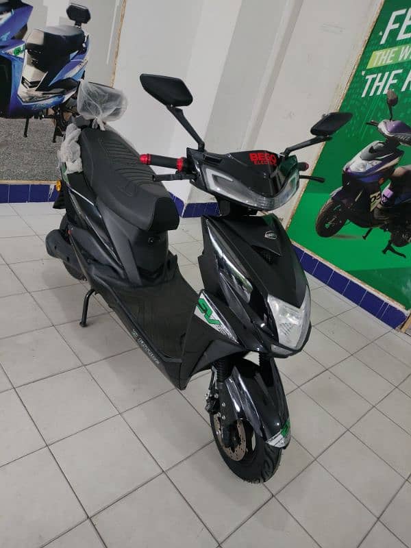 YJ Future Azaadi Scooty 2