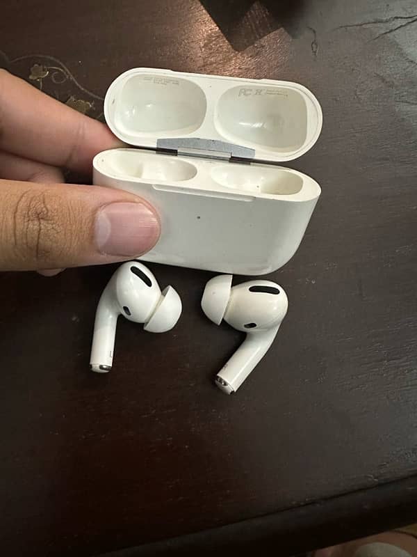 Apple AirPods Pro 1 2