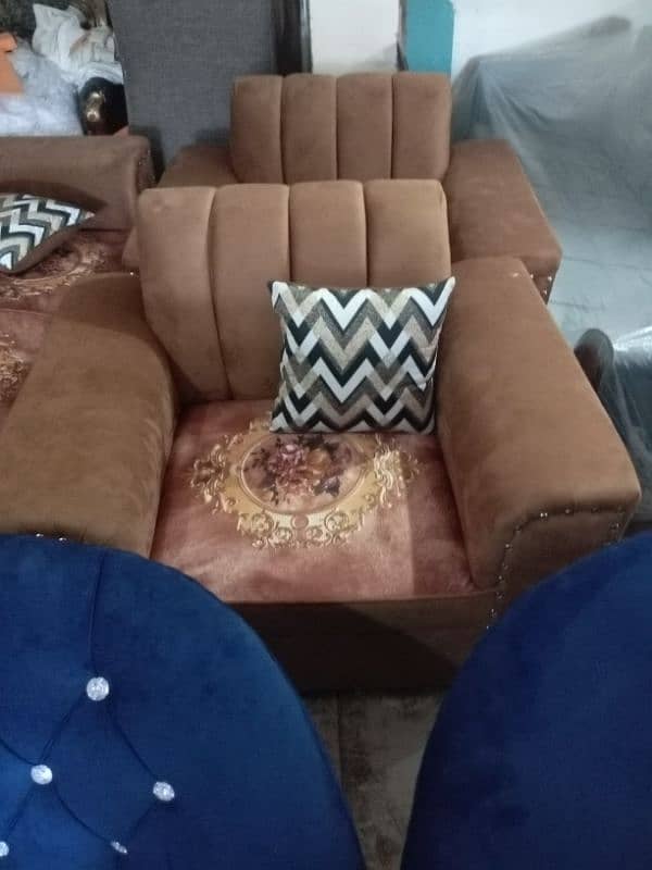 New and second hand sofa set is available. 8