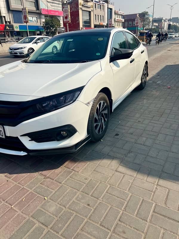 Honda Civic VTi Oriel Prosmatec 2017/18 3