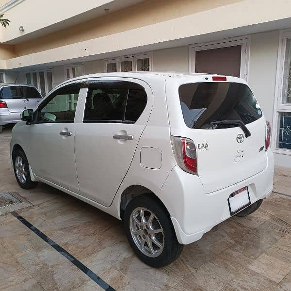 Daihatsu Mira 2016 5