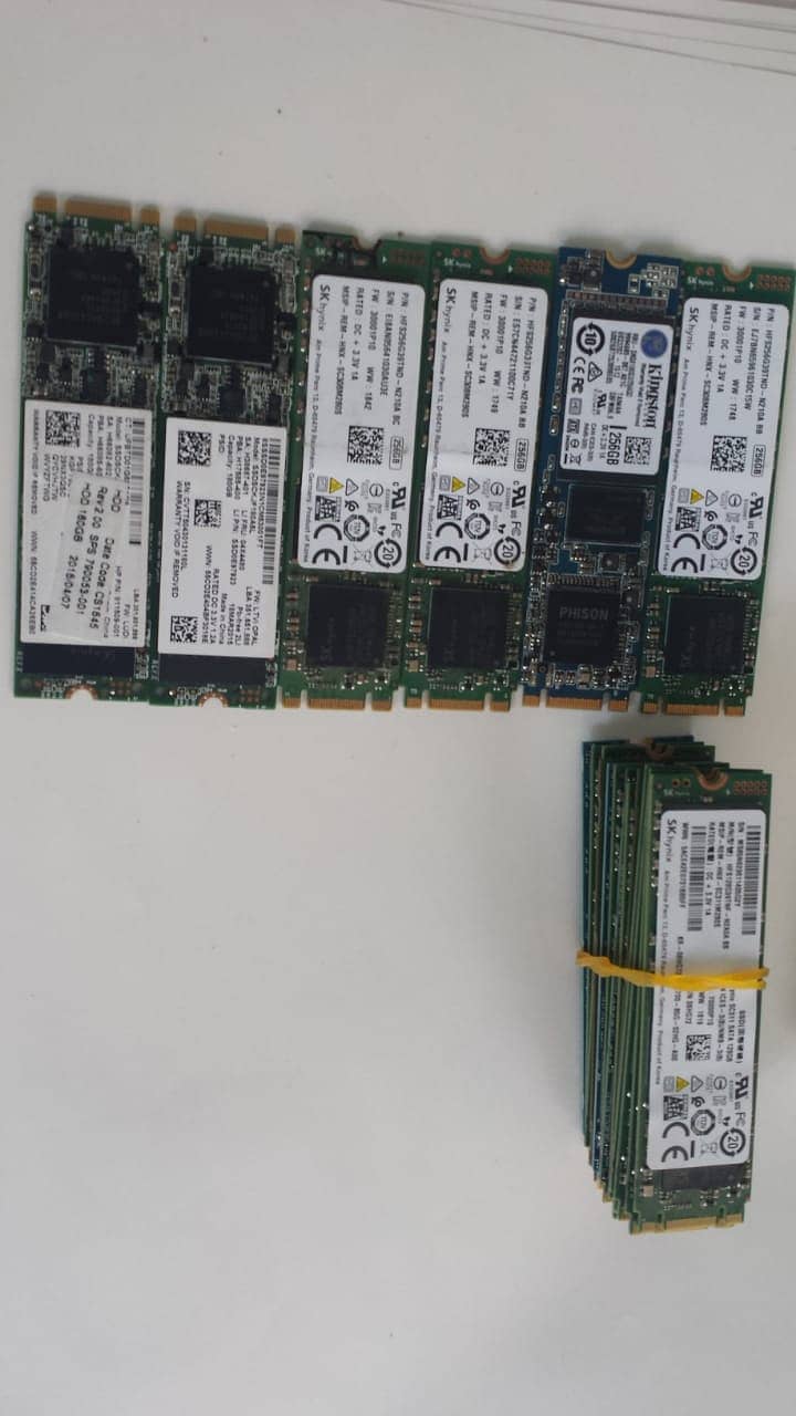 laptop 180gb  & 256gb  m2 card 1