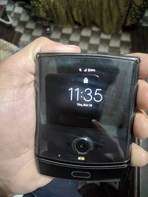 Moto RazR Flip 2020 esim pta 6 128 5