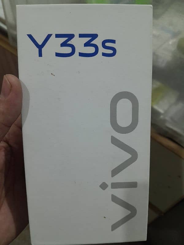 vivo y33s with box and chrgr 5