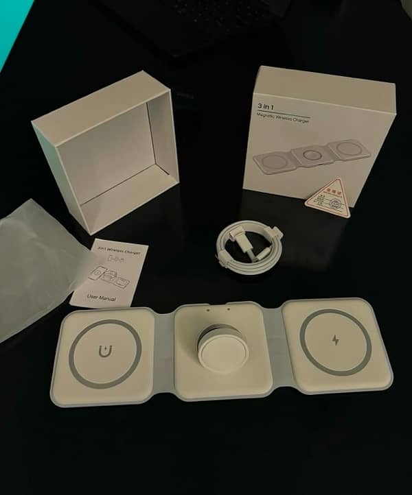 3 in 1 Foldable Wireless Charger 2