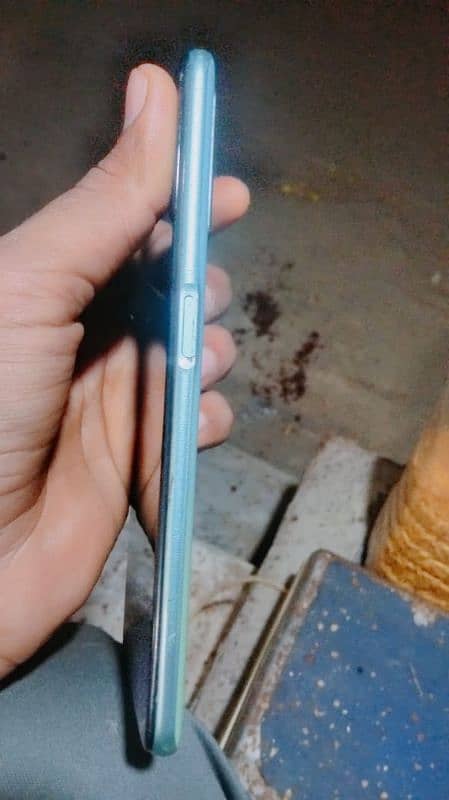 oppo a76 Gallas bark ha working ok ha or koi masal nhi ha 2