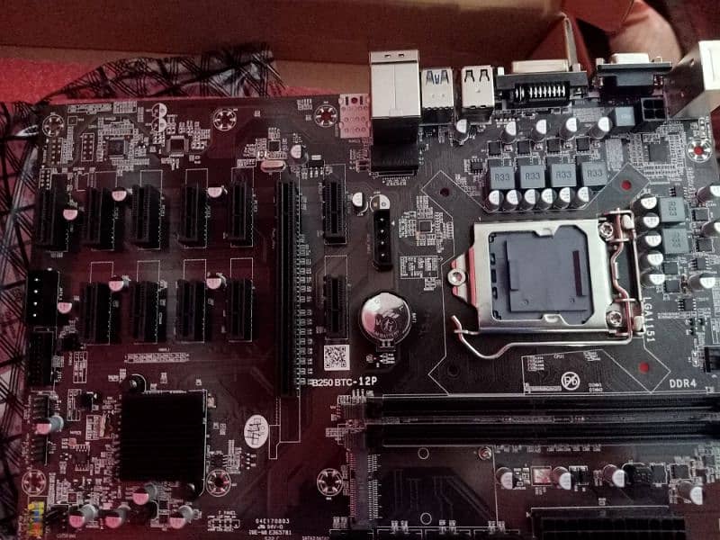 BTC  B250-12P  motherboard 3