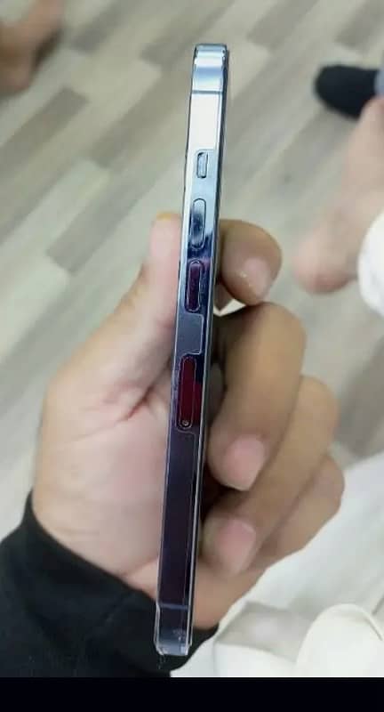 I phone 13 pro factory unlock model LL/A 4 month sim working available 0