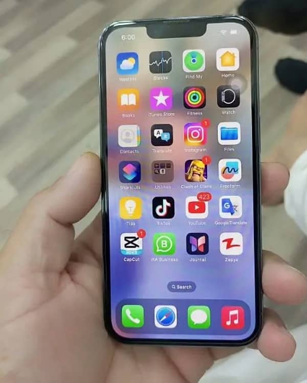 I phone 13 pro factory unlock model LL/A 4 month sim working available 2