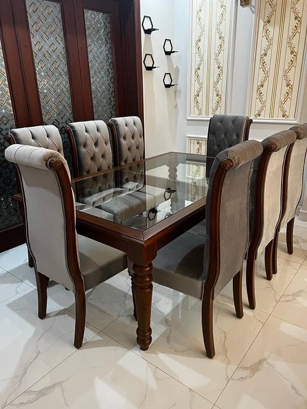 Dining Table with 8 chair 8