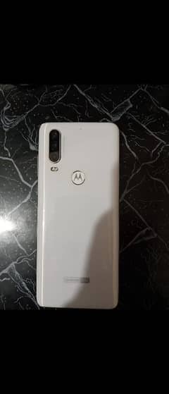 moto one action 7/10 condition