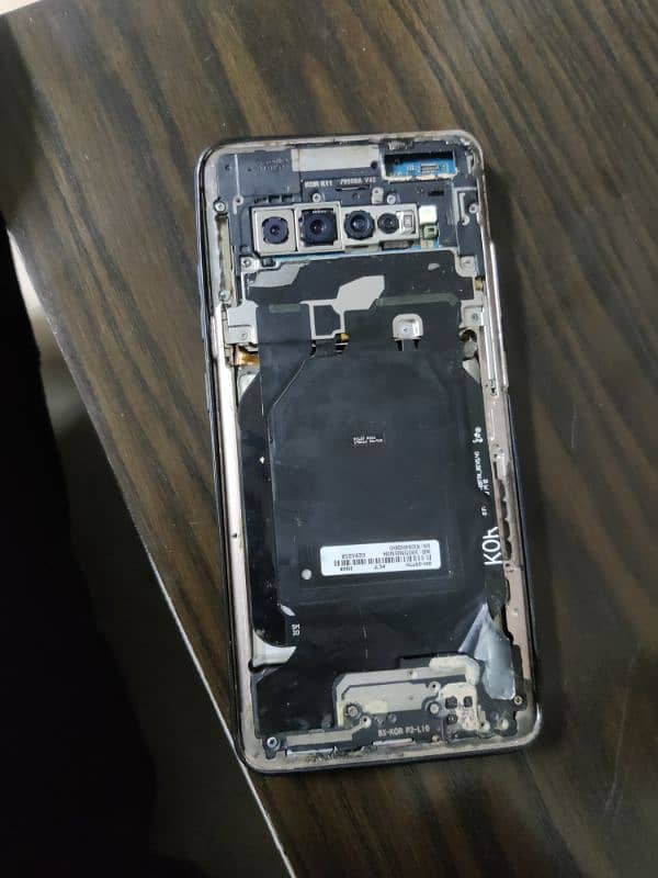 Samsung S10 5G (display and back replacement needed) 1