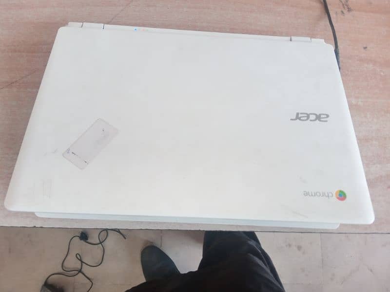 Acer Cb5-311 chrome book 14 inch 4