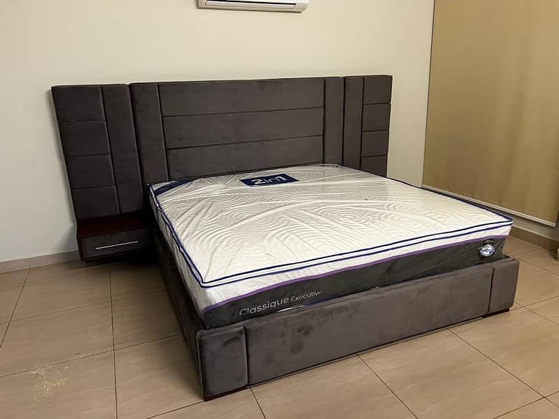 bed / bed set/ luxury  bed / king bed available 16