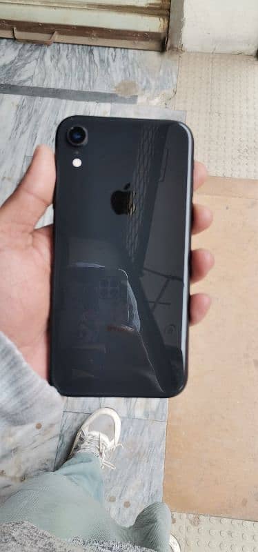 i phone xr 128gb non pta factory unlock face I'd OK ture tone 0