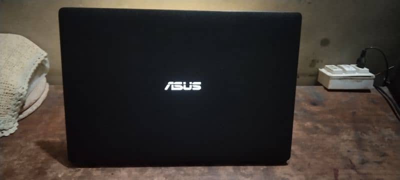 ASUS laptop 5