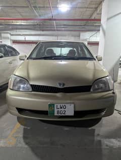 Toyota Platz 2000