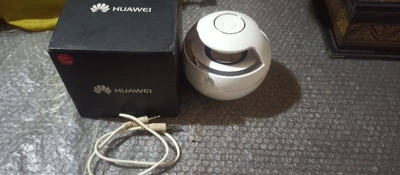 Huawei Portable Bluetooth Loud speaker with USB connector 1