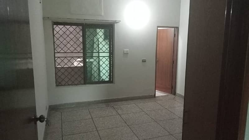 10 Marla Well Miantained Uper Portion Available For Rent in Johar Town 3