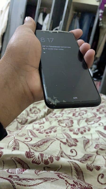 pixel 4 6/128 front glass broken face id glitch 1